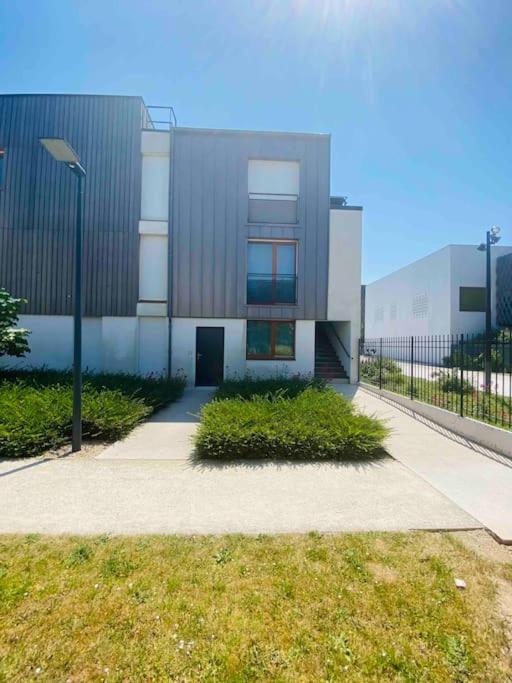 Family Apartment Disneyland-Paris, Garden&Parking Montévrain Exteriör bild