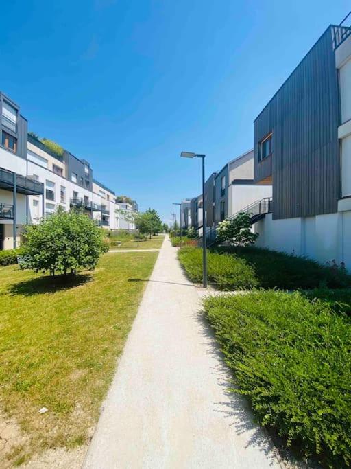 Family Apartment Disneyland-Paris, Garden&Parking Montévrain Exteriör bild